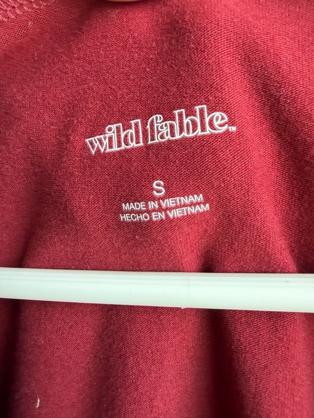 wild fable Burgundy V-Neck Short Sleeve Crop Top - Picture 3 of 3